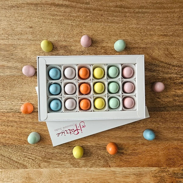 Mini Tarbosh chocolate set with 18 pieces