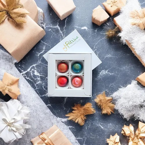 Different view of a 4-piece bonbon chocolate box