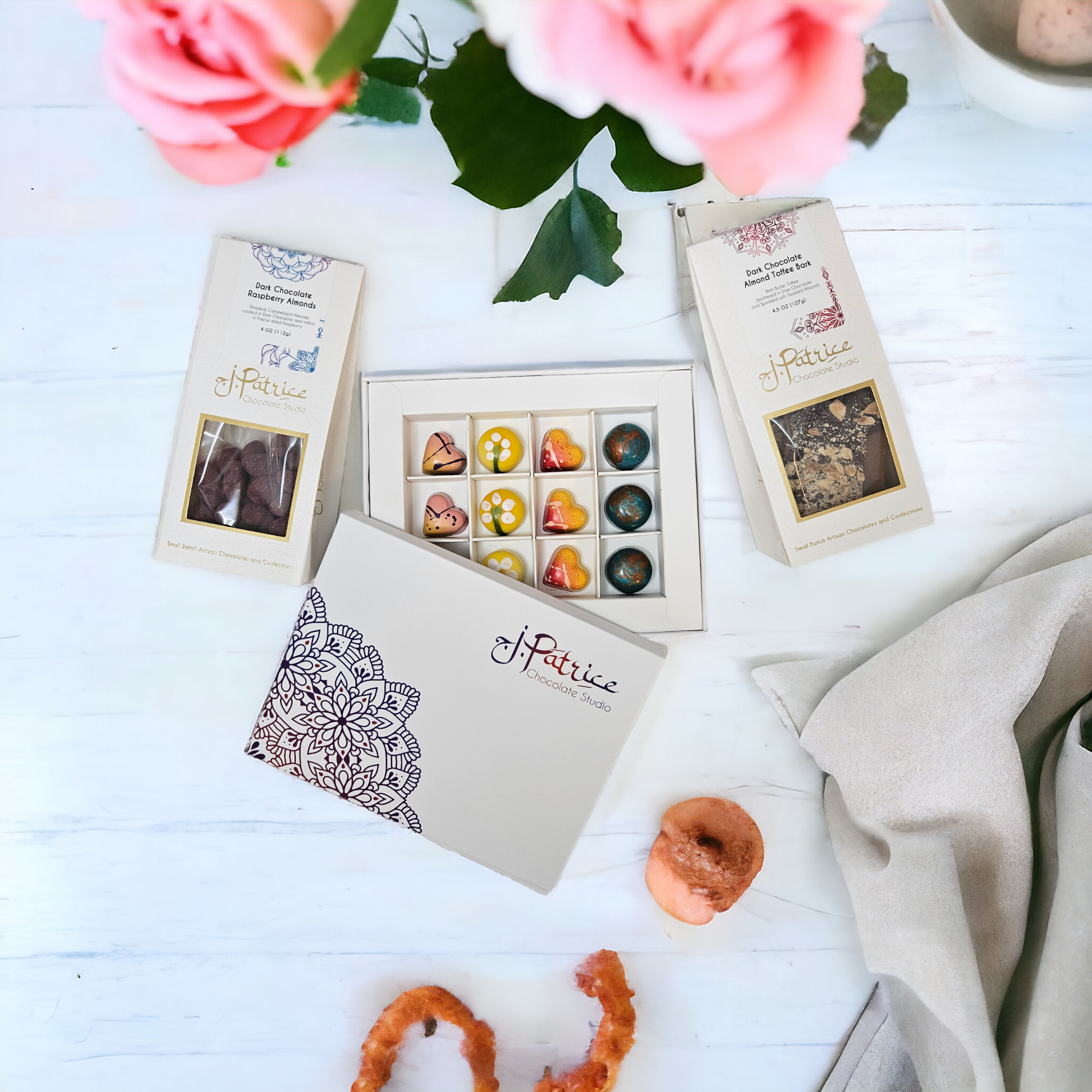 “Love You Mom” themed chocolate gift box