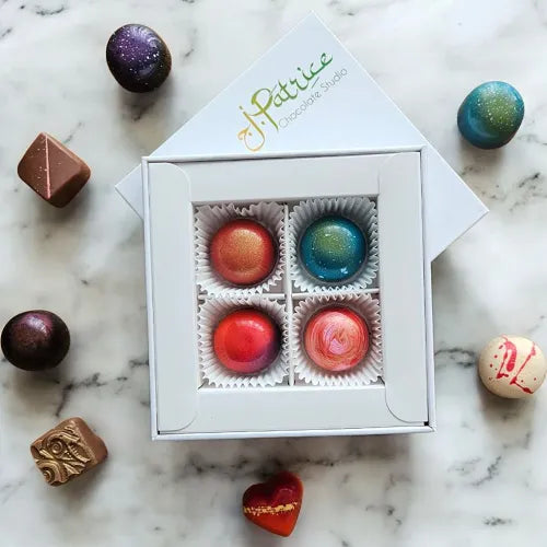 Mini four-piece box with assorted bonbons