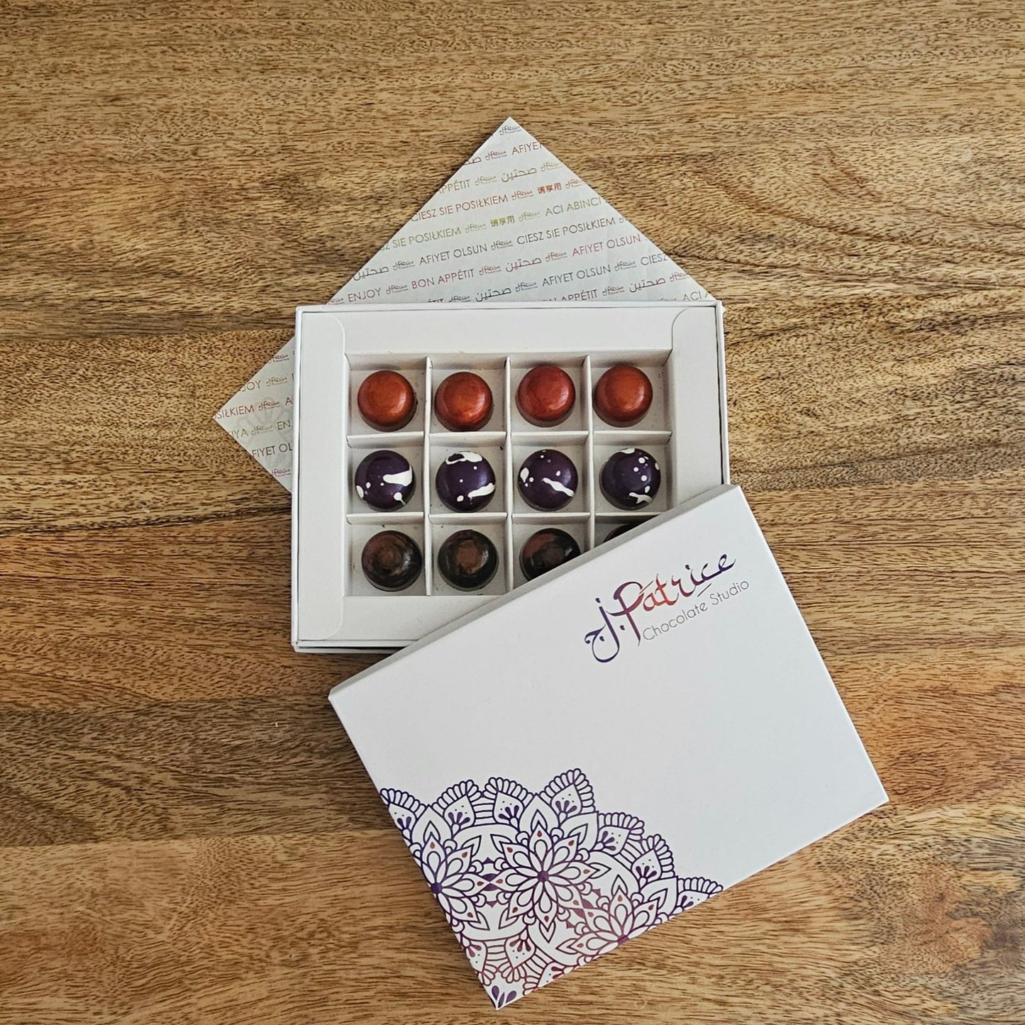 Vegan 12-Piece Chocolate Delight Box
